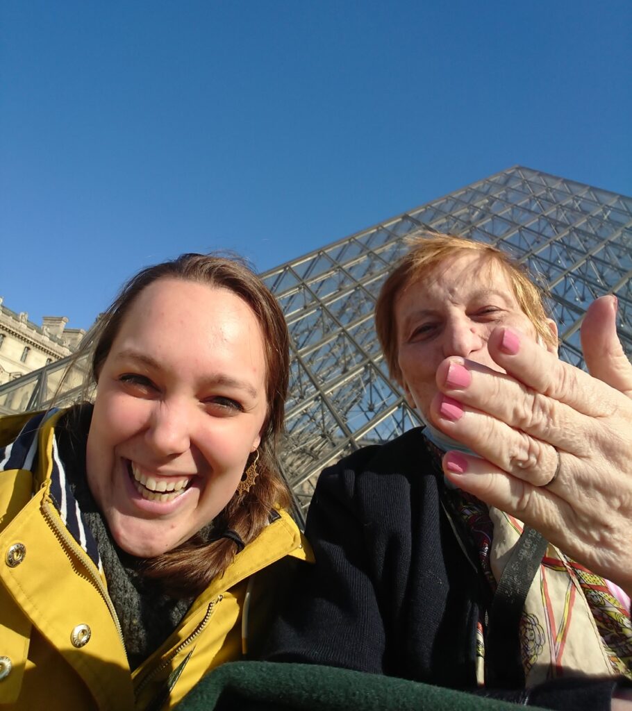 accompagnement personnes âgées à domicile en région parisienne